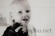 狗狗有点嗜睡口腔脖子里面有肿块是咋回事？