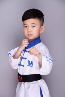 中国最勇的小孩中国最厉害的小男孩